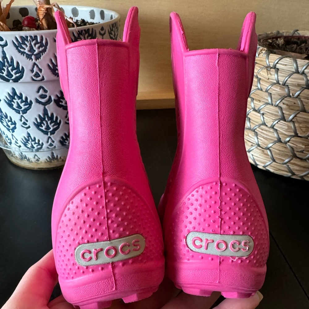 SOLD 🩷 CROCS Pink Rain Boots - Toddler Size 6 - Picture 8 of 12